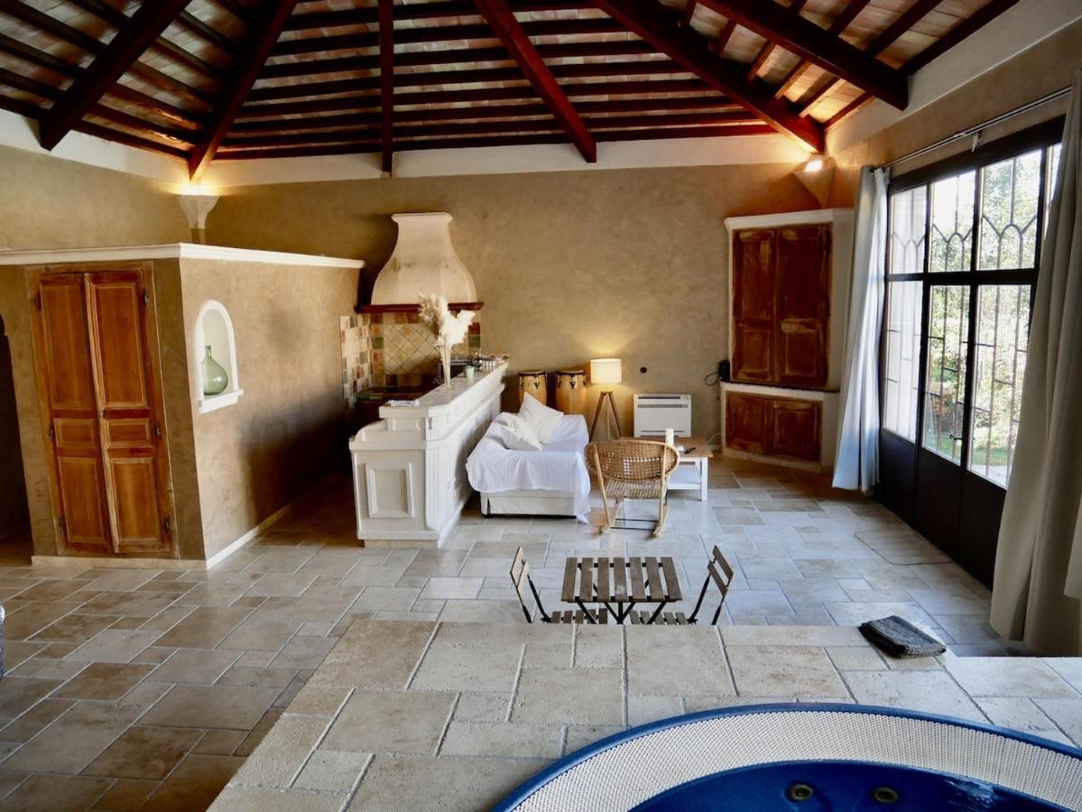 Le Pool House - Private Jacuzzi - Mas Des Sous Bois Hotel Ventabren ภายนอก รูปภาพ